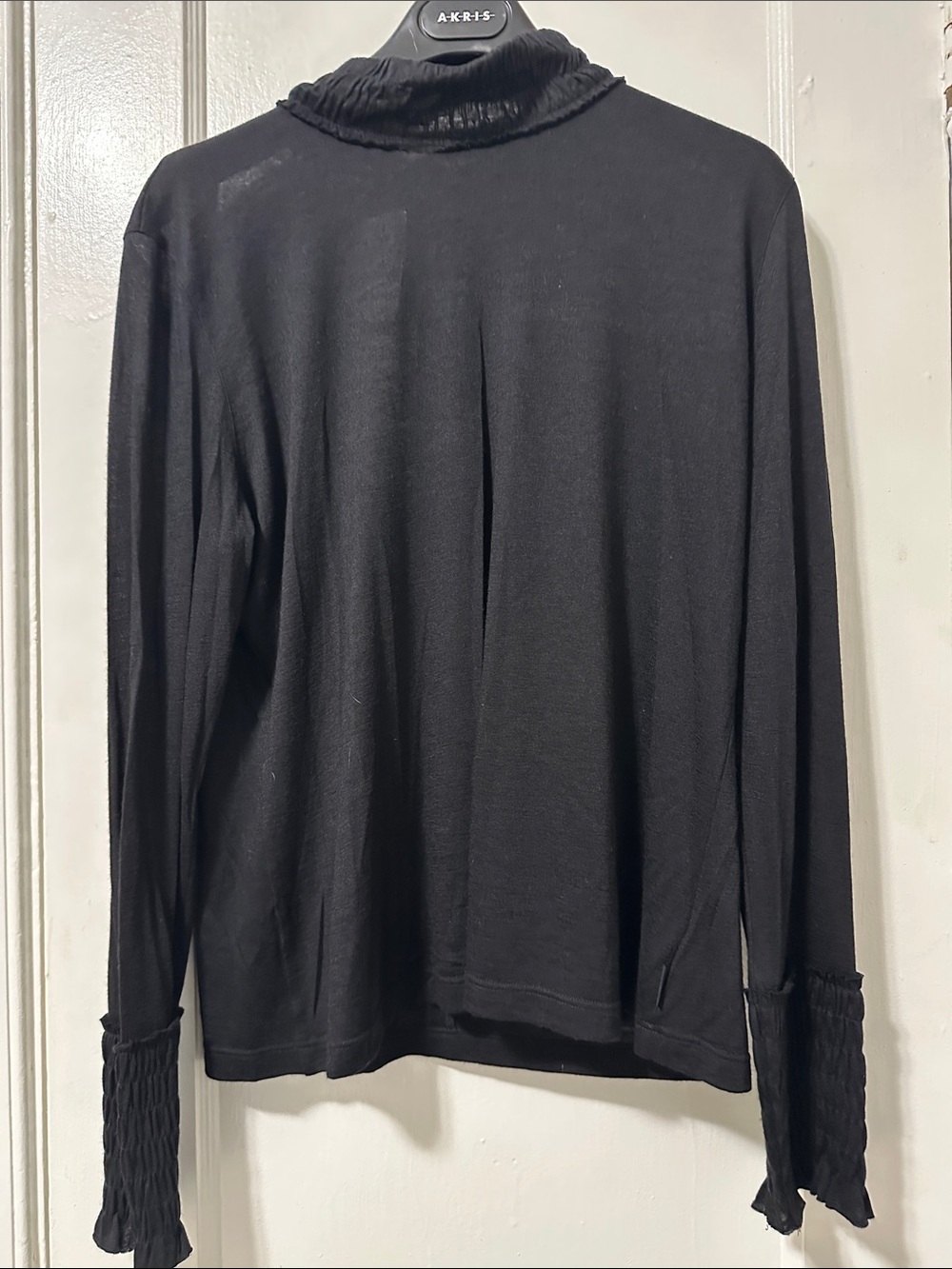 Akris Black Long-Sleeve Turtleneck with Pleated Cuffs 65% Cashmere  35% Silk